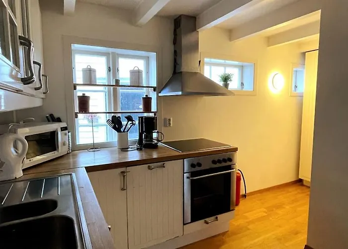 The History Hub By 28